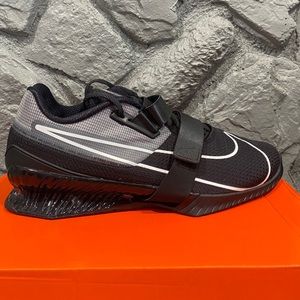 Nike Men Romaleos 4 Athletic Shoes